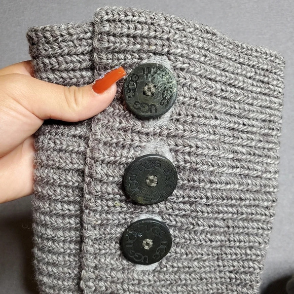 Uggs Cardy Gray Knit Boots - Picture 5 of 9